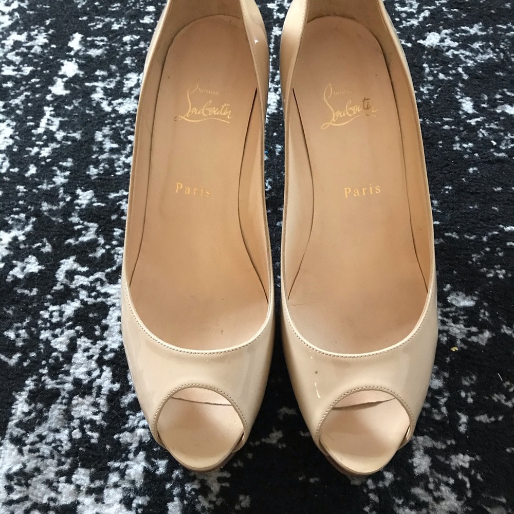 Christian Louboutin Mater Claude 85 Patent Pumps